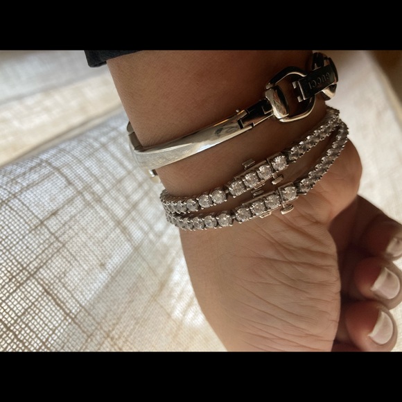 Gucci Horsebit, Mother of Pearl & Diamond Watch ⌚️ - Picture 12 of 13